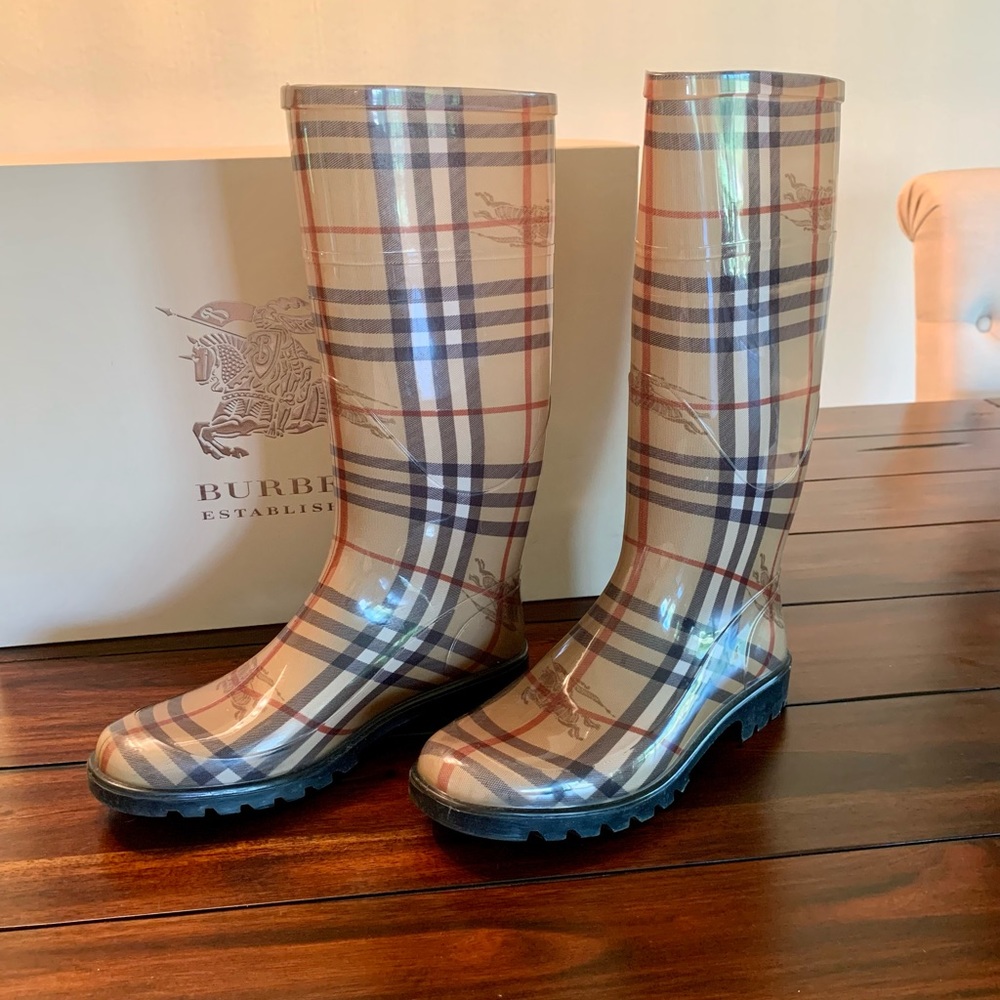 Authentic!!Burberry Tall Rain Boots Haymarket